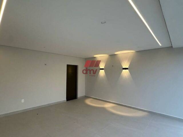 #4 - Casa para Venda em Eusébio - CE